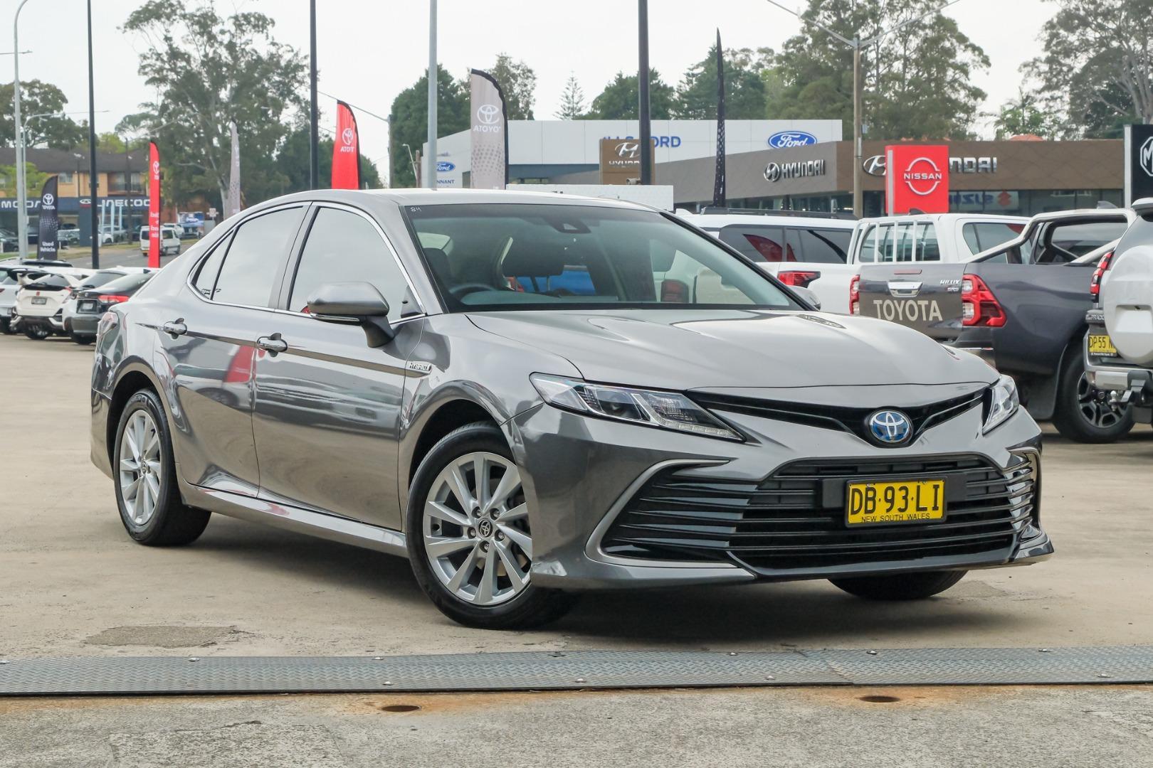 2021 Toyota Camry Ascent in Silver