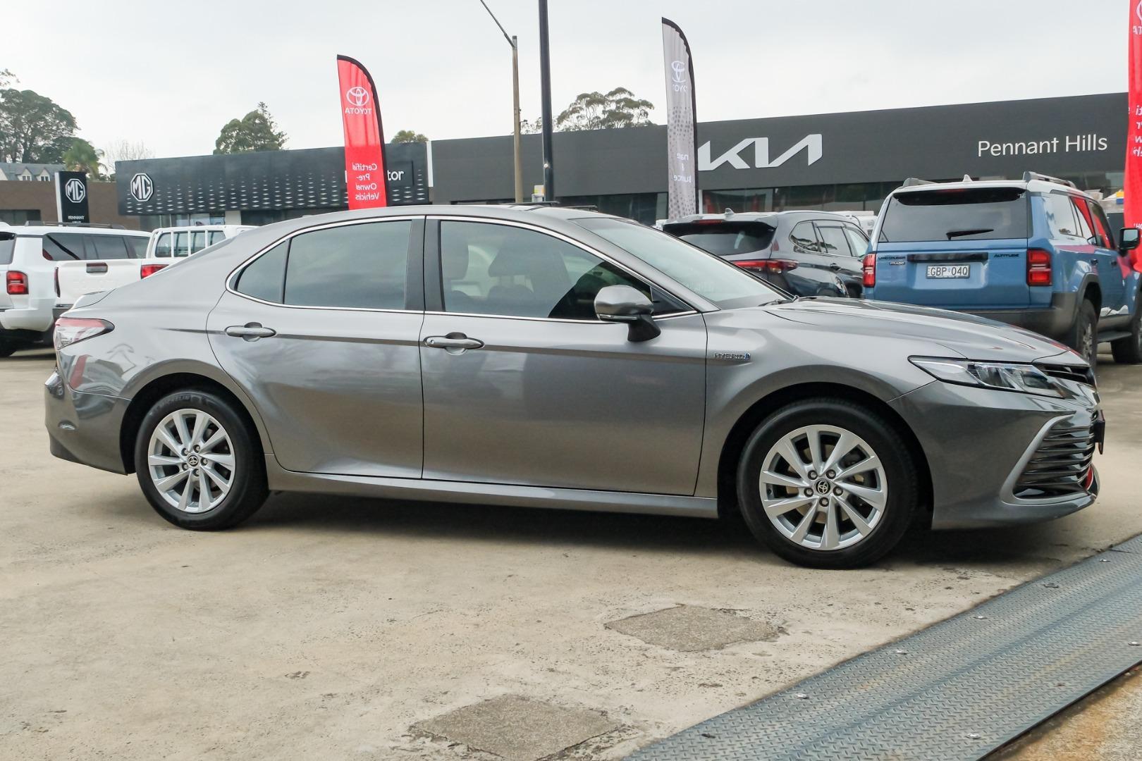 2021 Toyota Camry Ascent in Silver