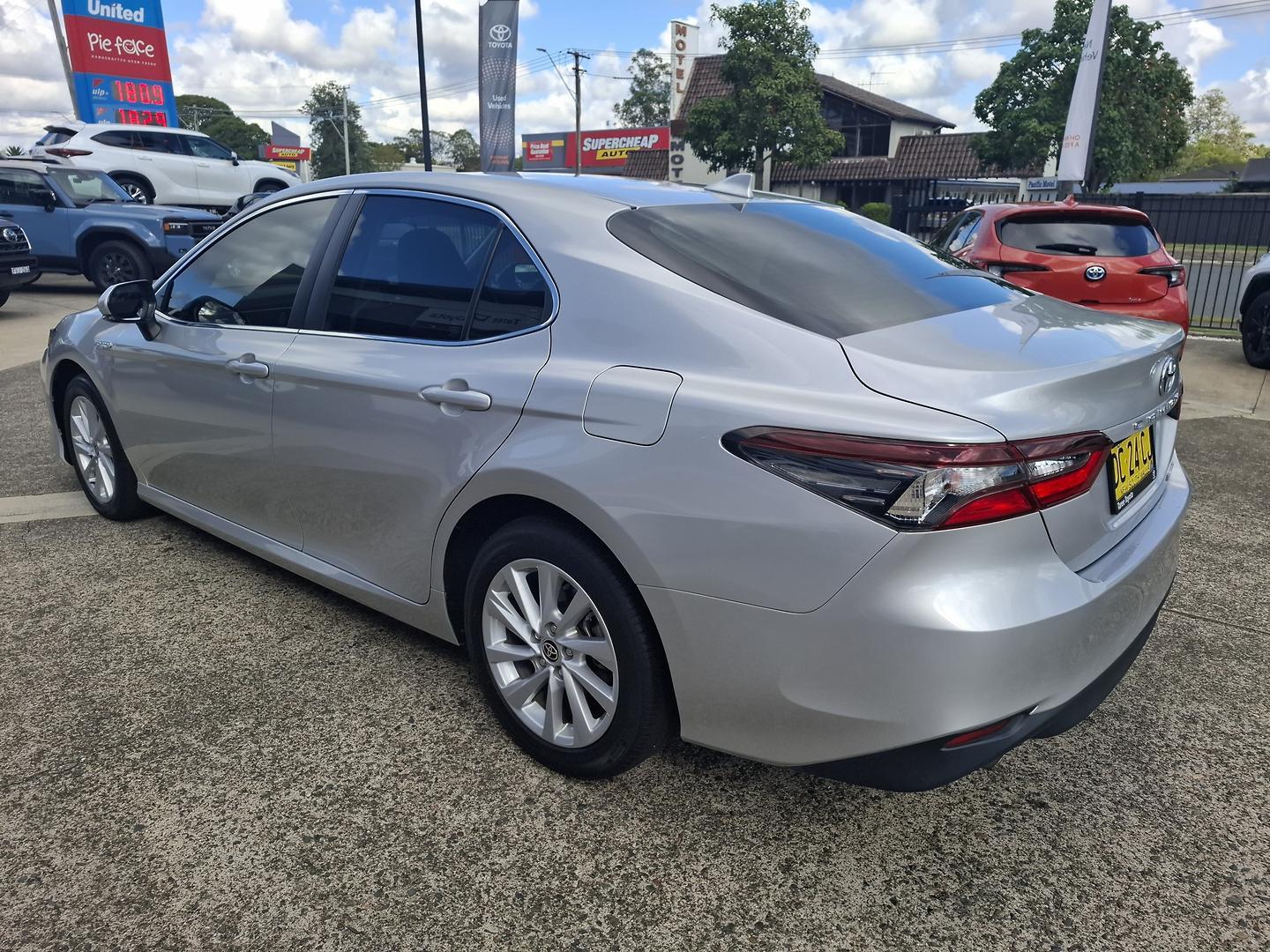 2021 Toyota Camry Ascent in Silver
