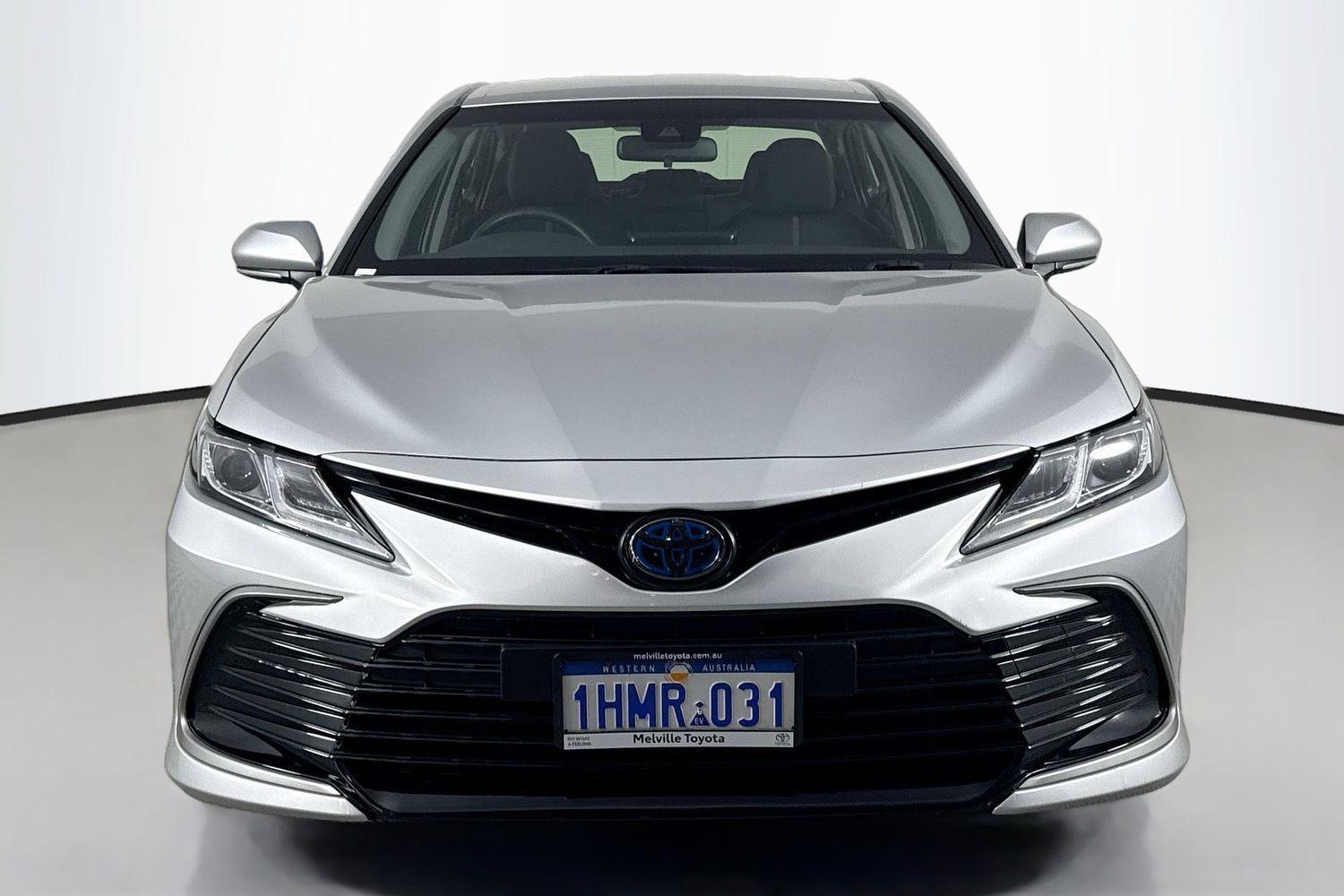 2021 Toyota Camry Ascent in Silver