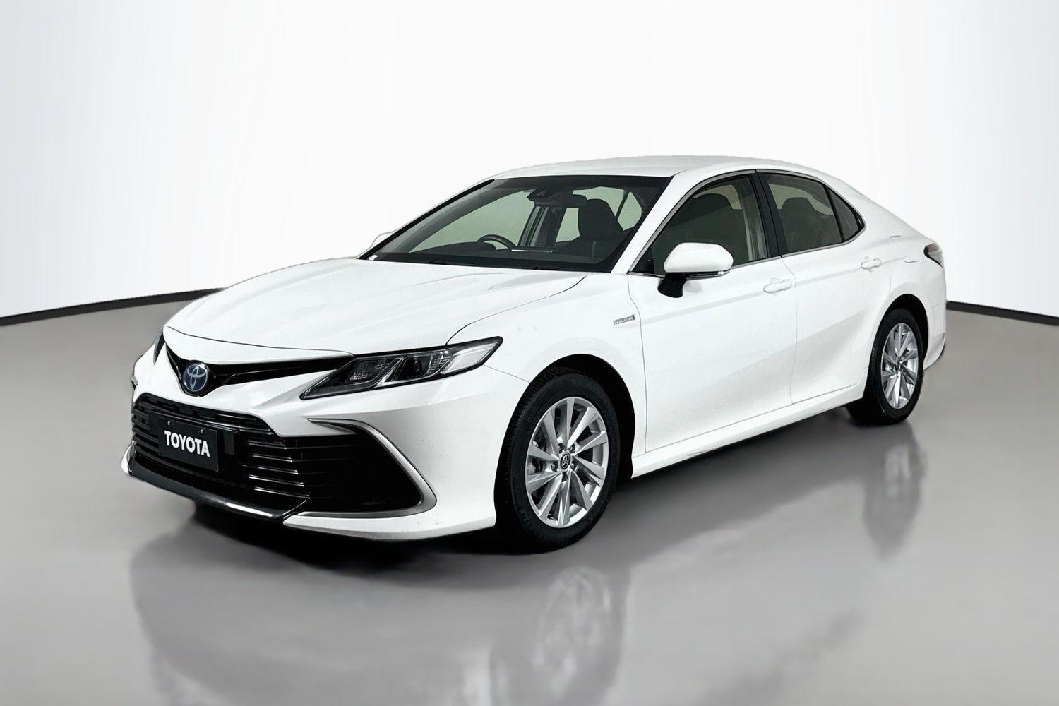 2022 Toyota Camry Ascent in White