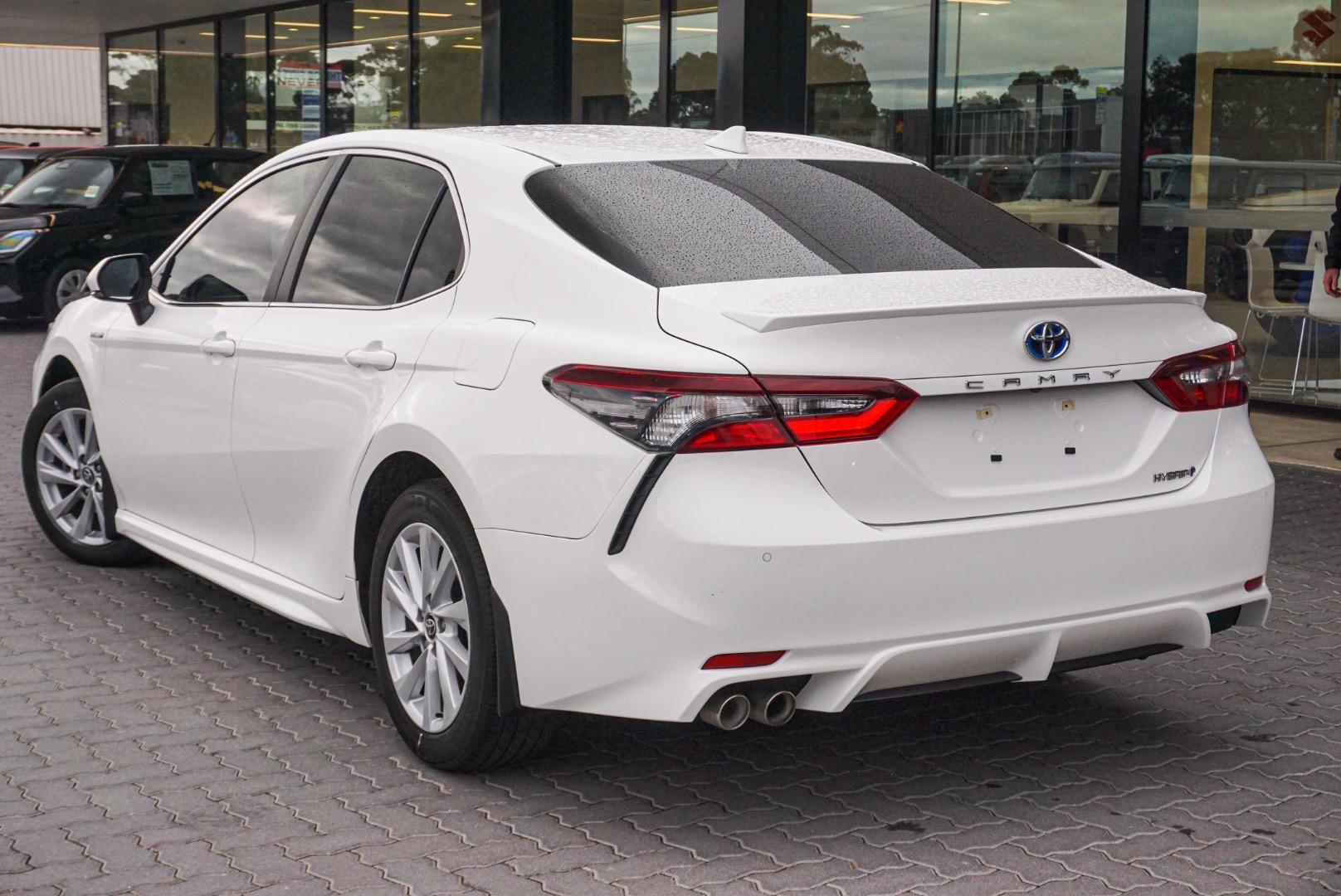2022 Toyota Camry Ascent Sport in White