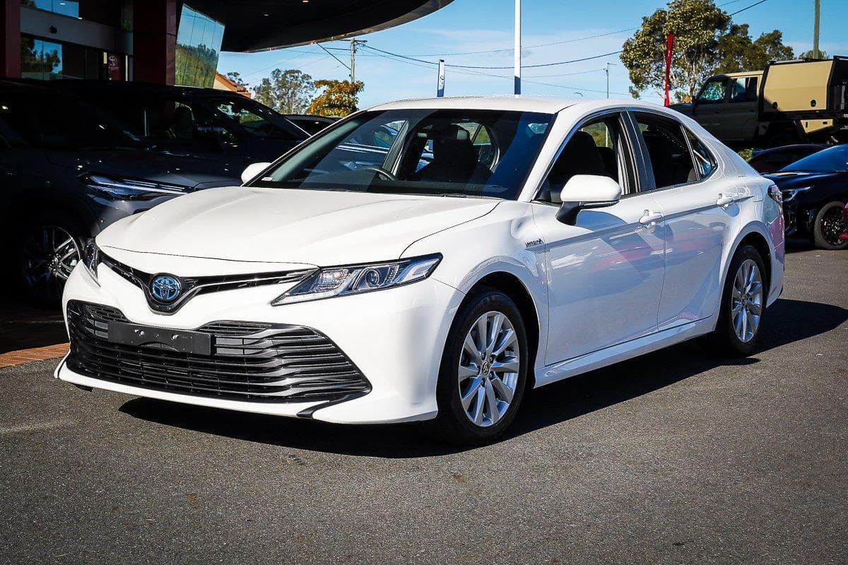 2020 Toyota Camry Ascent in White