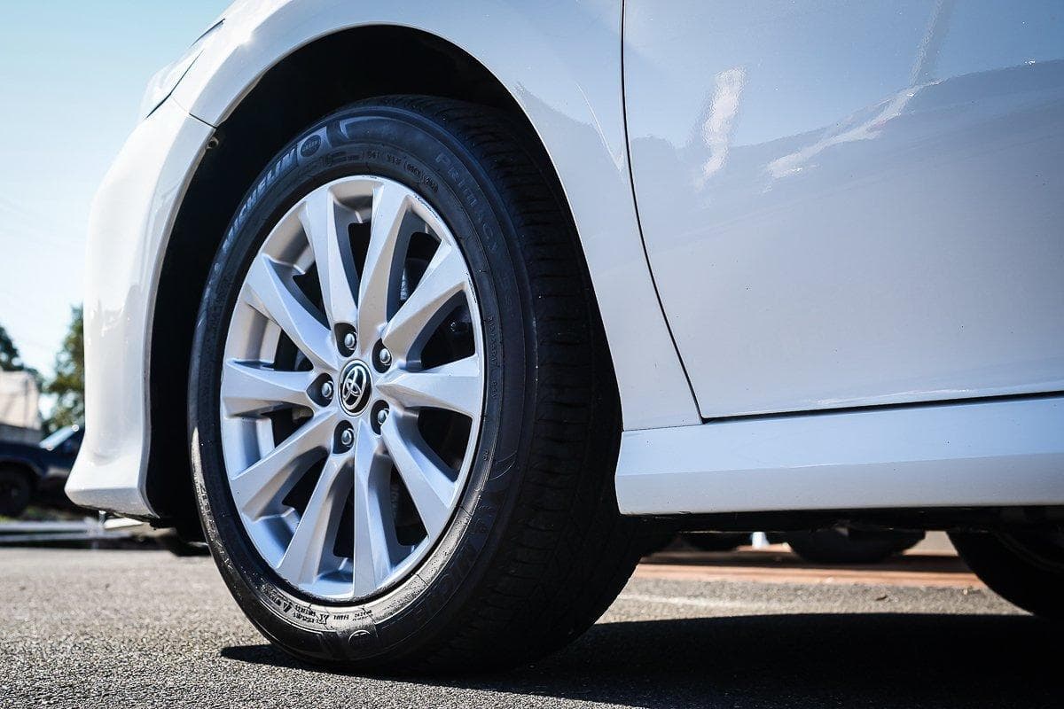 2020 Toyota Camry Ascent in White