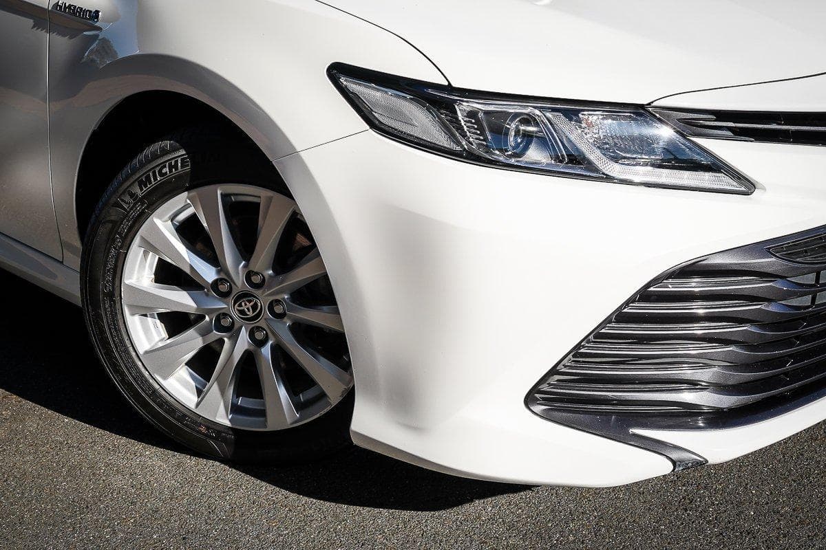 2020 Toyota Camry Ascent in White