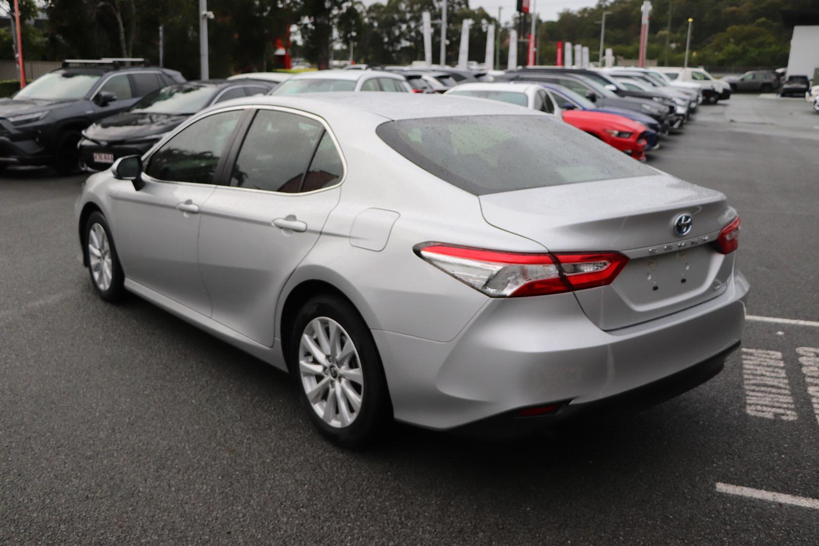 2020 Toyota Camry Ascent in Silver