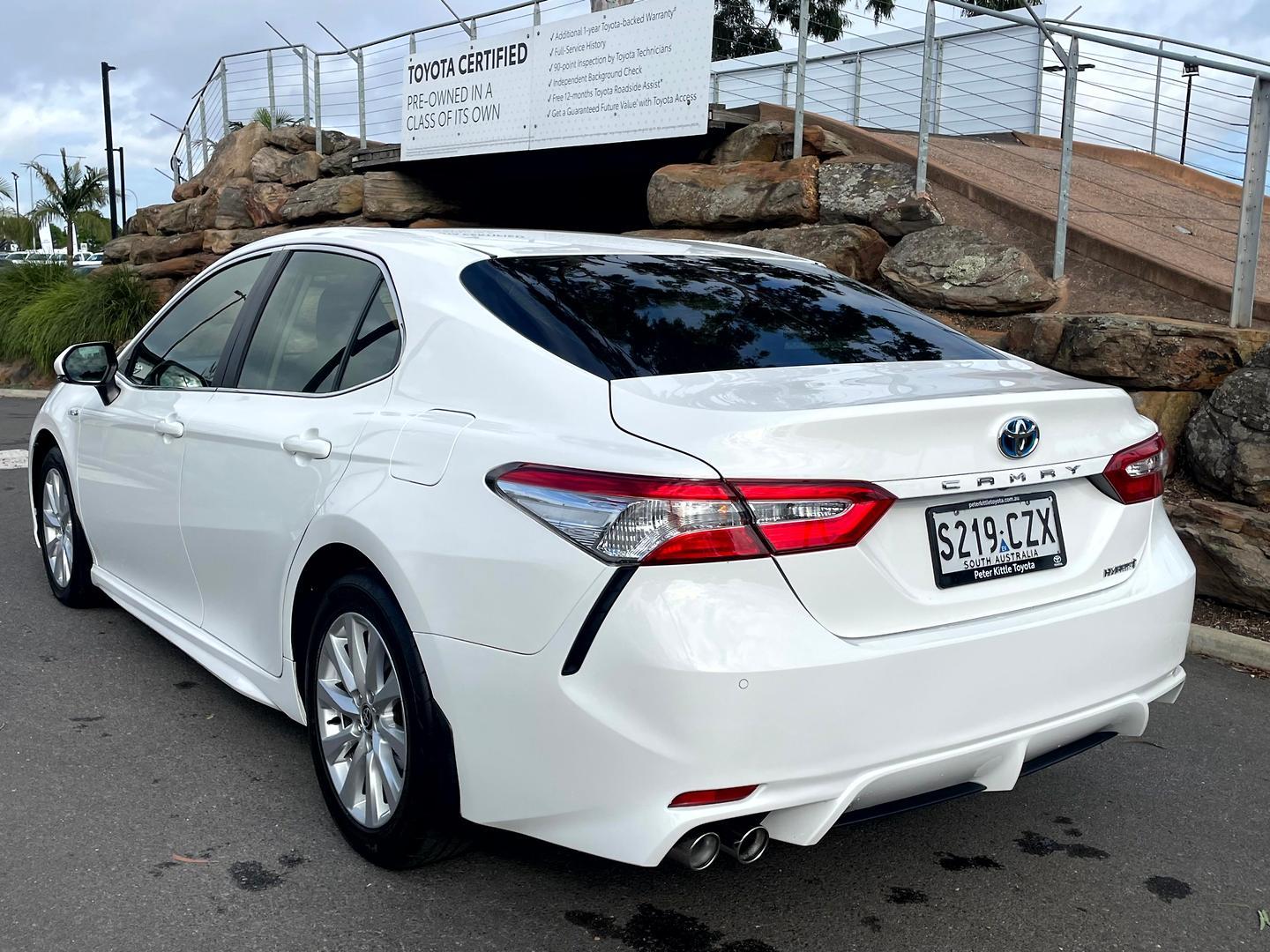 2020 Toyota Camry Ascent Sport in White