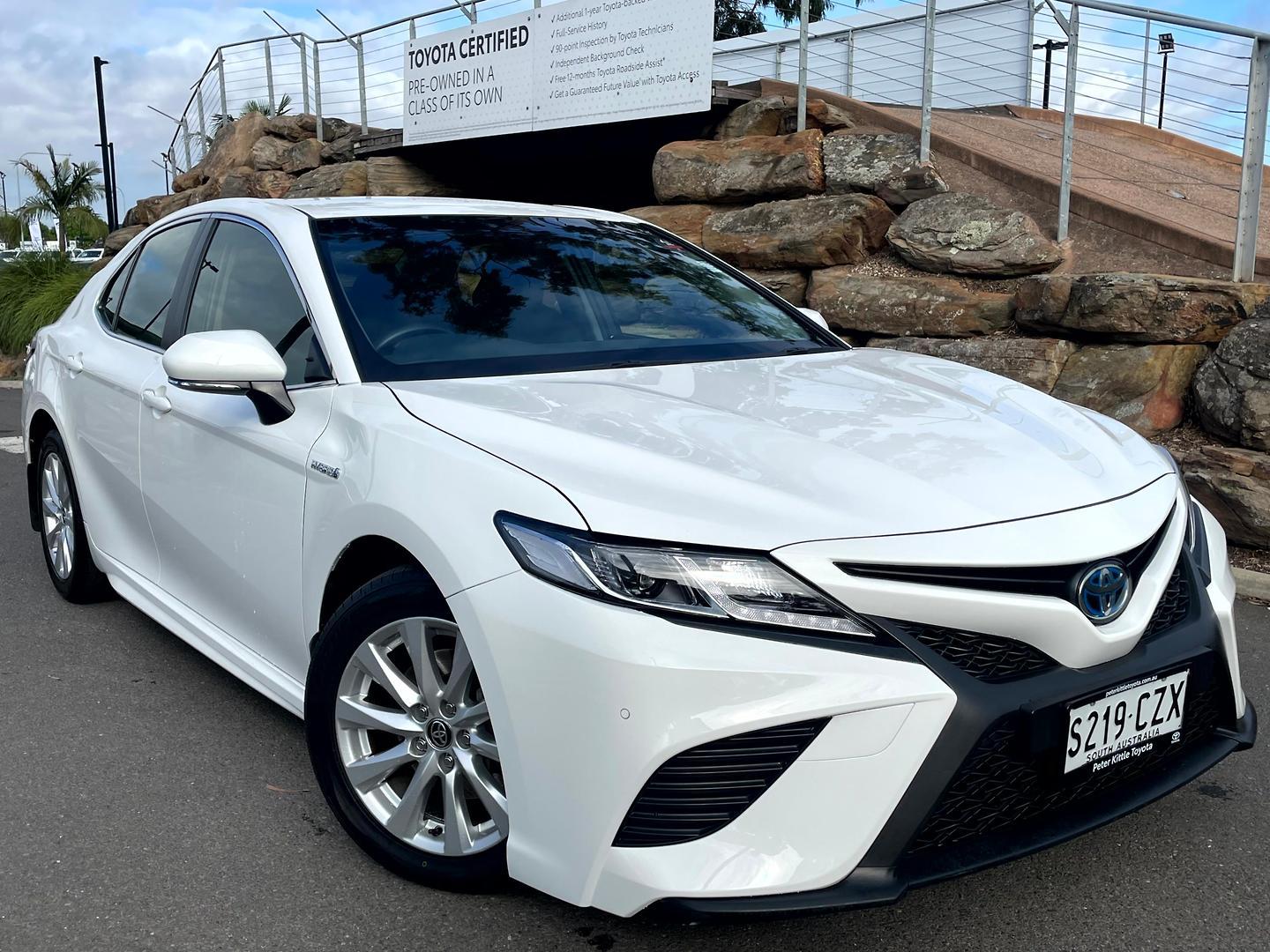 2020 Toyota Camry Ascent Sport in White