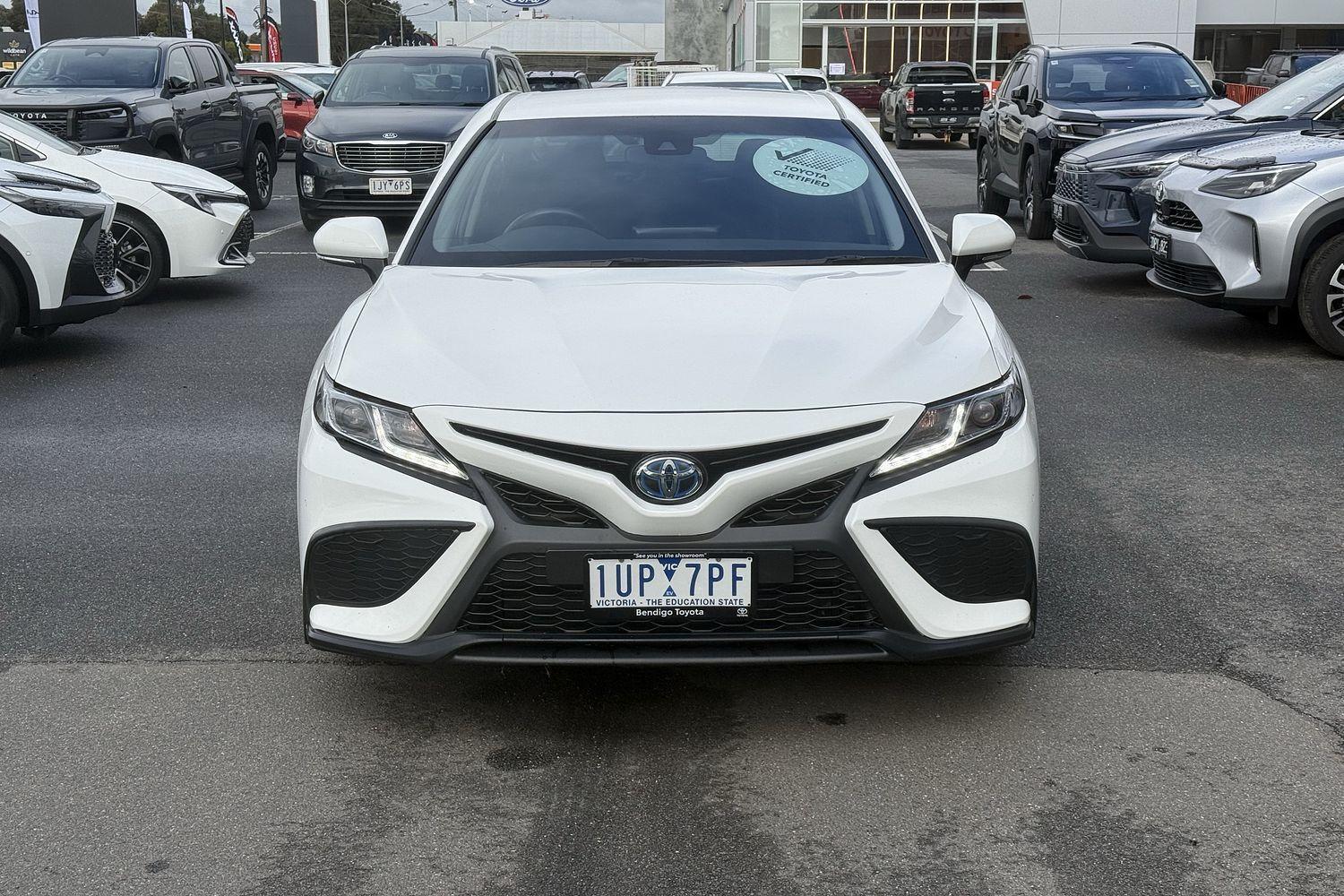 2021 Toyota Camry Ascent Sport in White