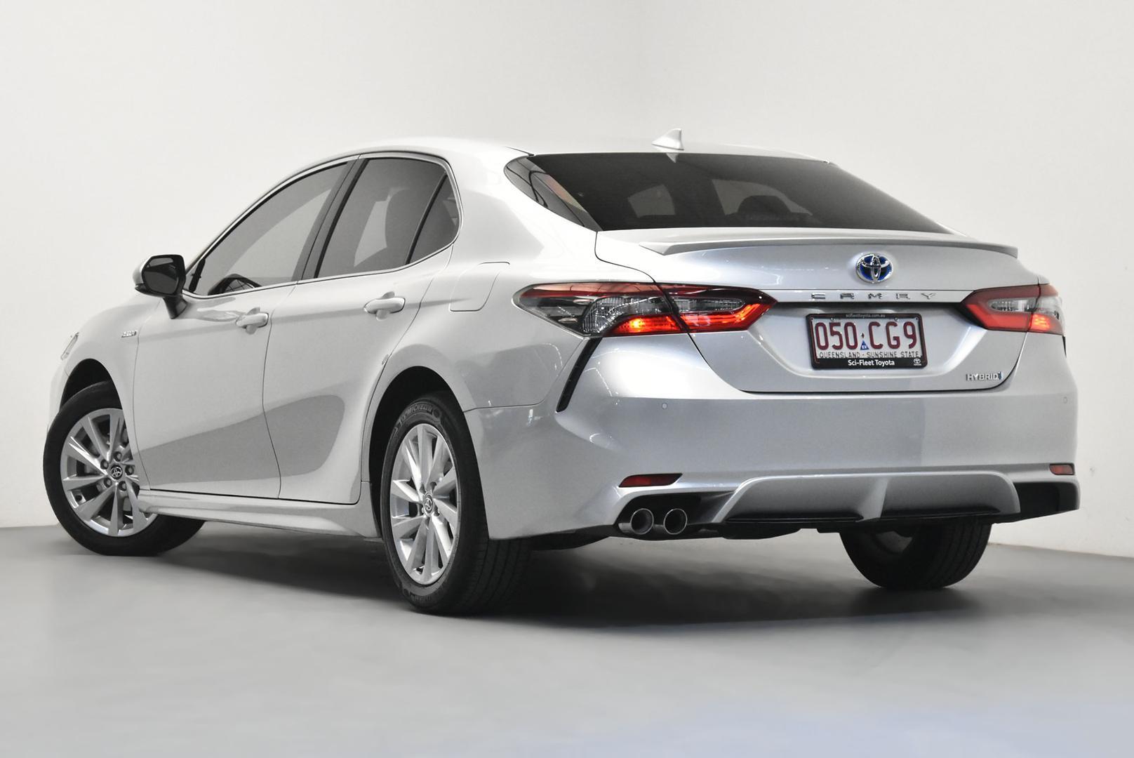 2021 Toyota Camry Ascent Sport in Silver