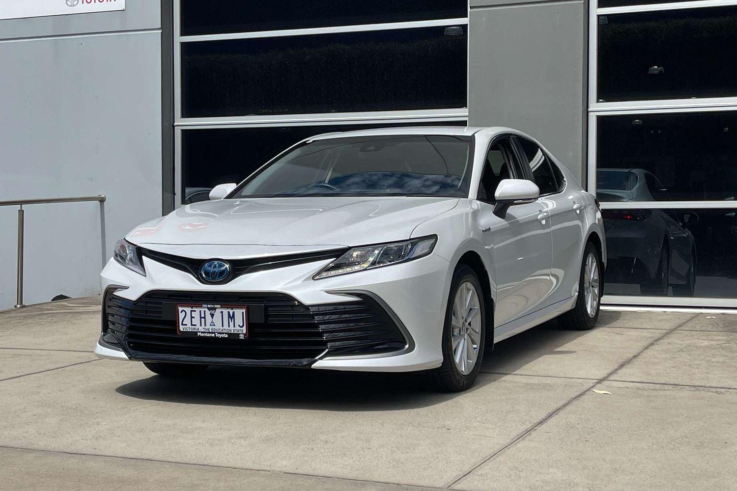 2021 Toyota Camry Ascent in White