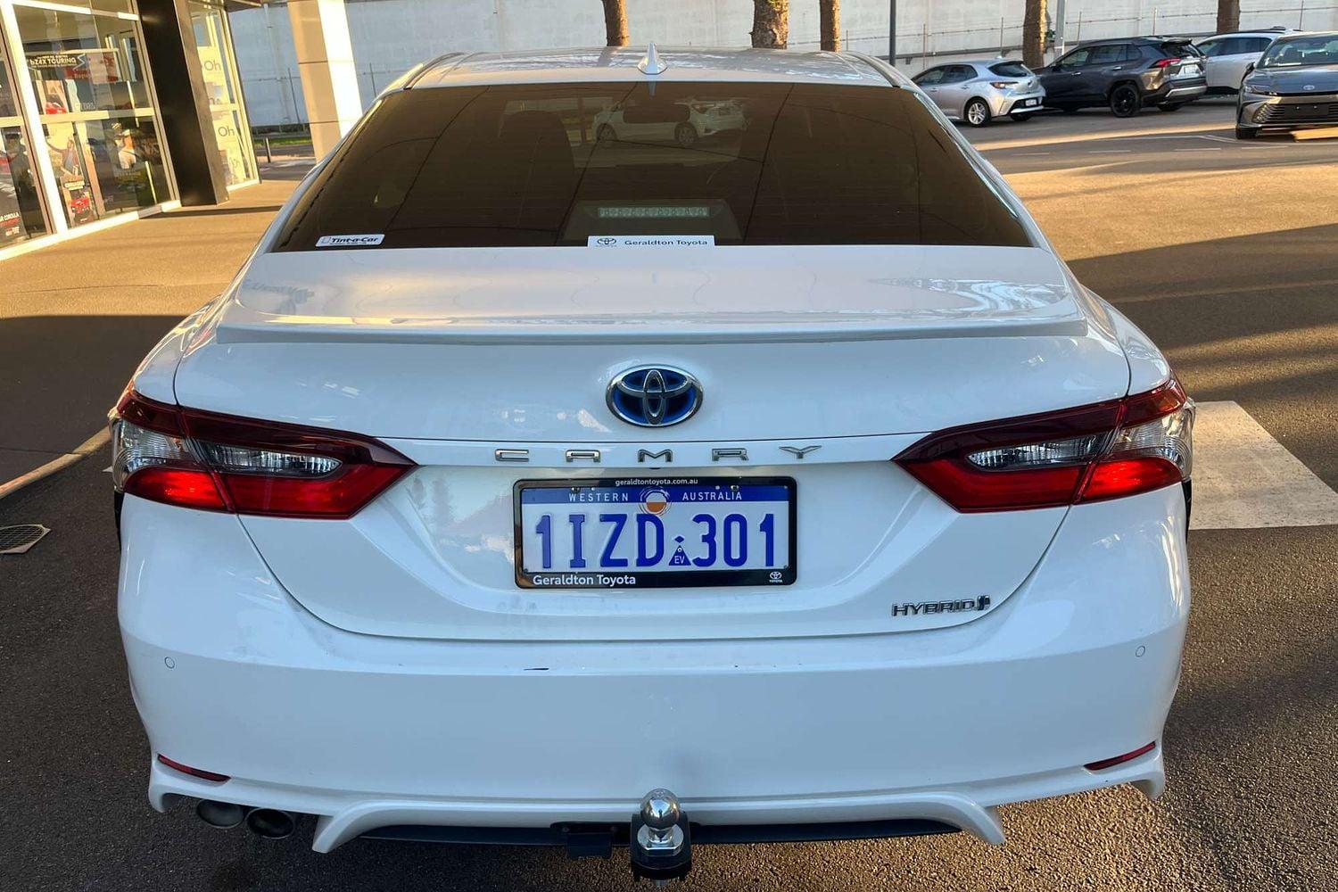 2022 Toyota Camry Ascent Sport in White