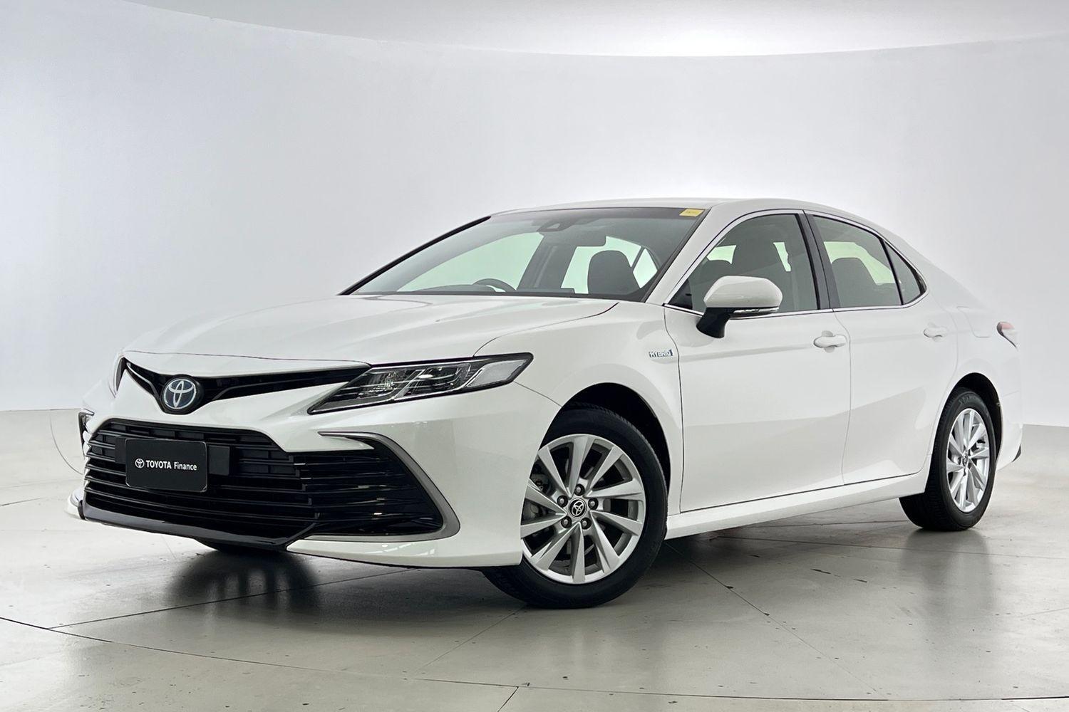 2024 Toyota Camry Ascent in White