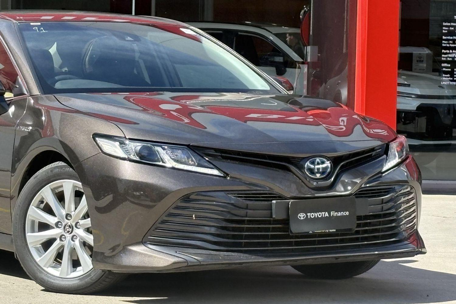 2021 Toyota Camry Ascent in Bronze