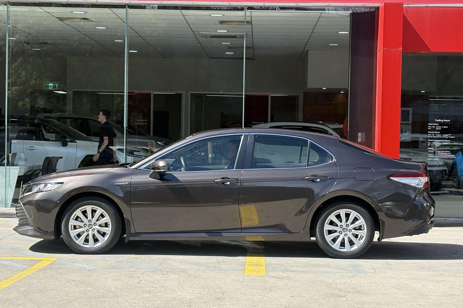 2021 Toyota Camry Ascent in Bronze