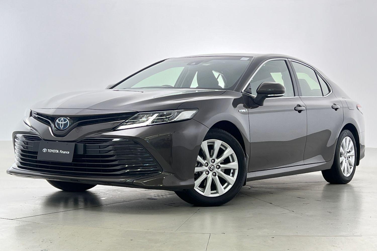 2021 Toyota Camry Ascent in Bronze