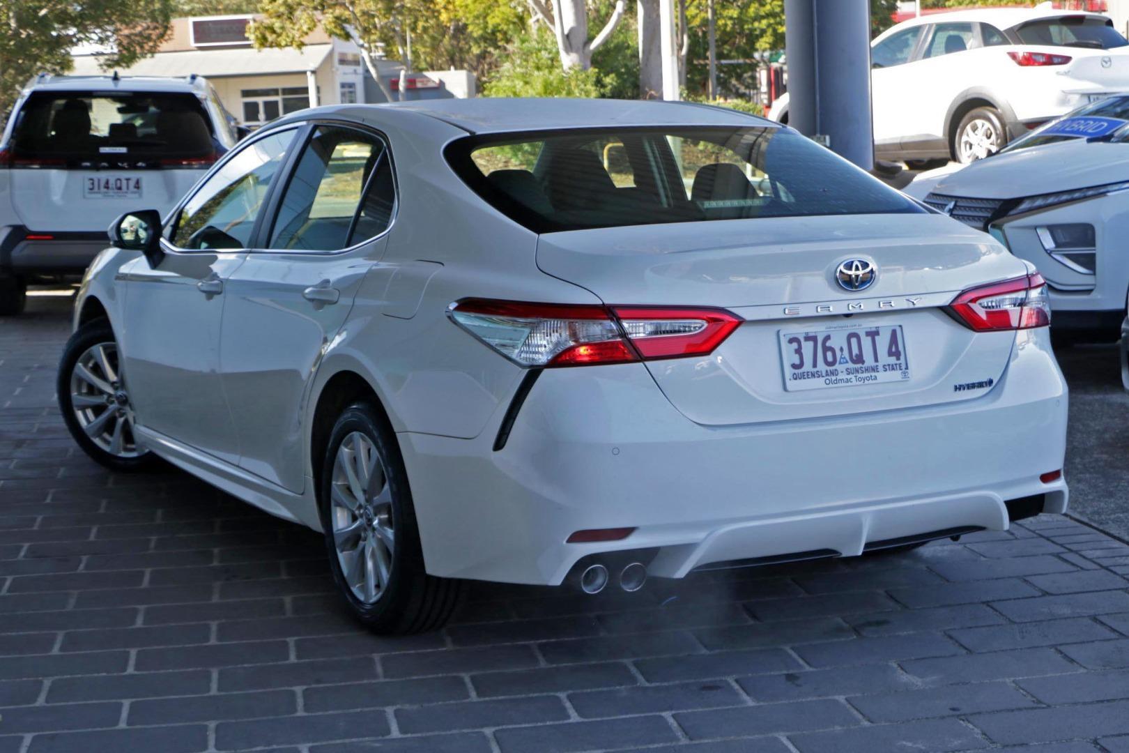 2021 Toyota Camry Ascent Sport in White