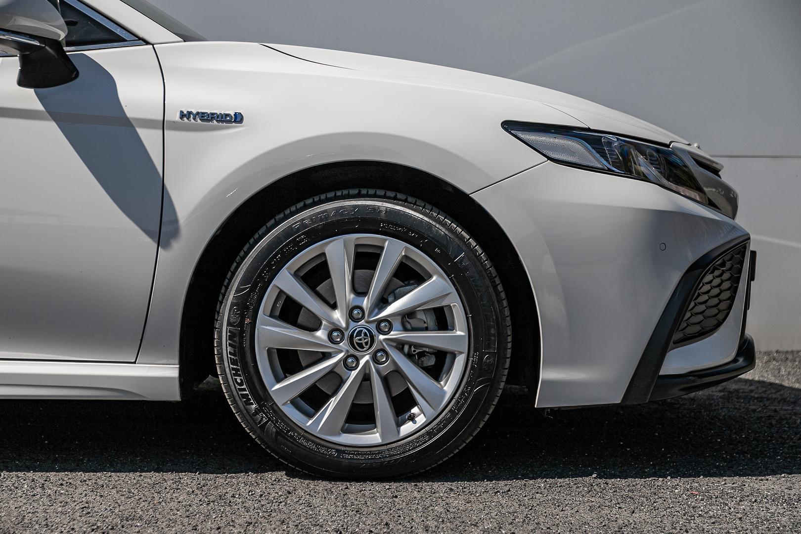 2022 Toyota Camry Ascent Sport in White