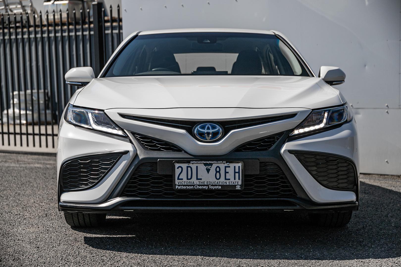 2022 Toyota Camry Ascent Sport in White