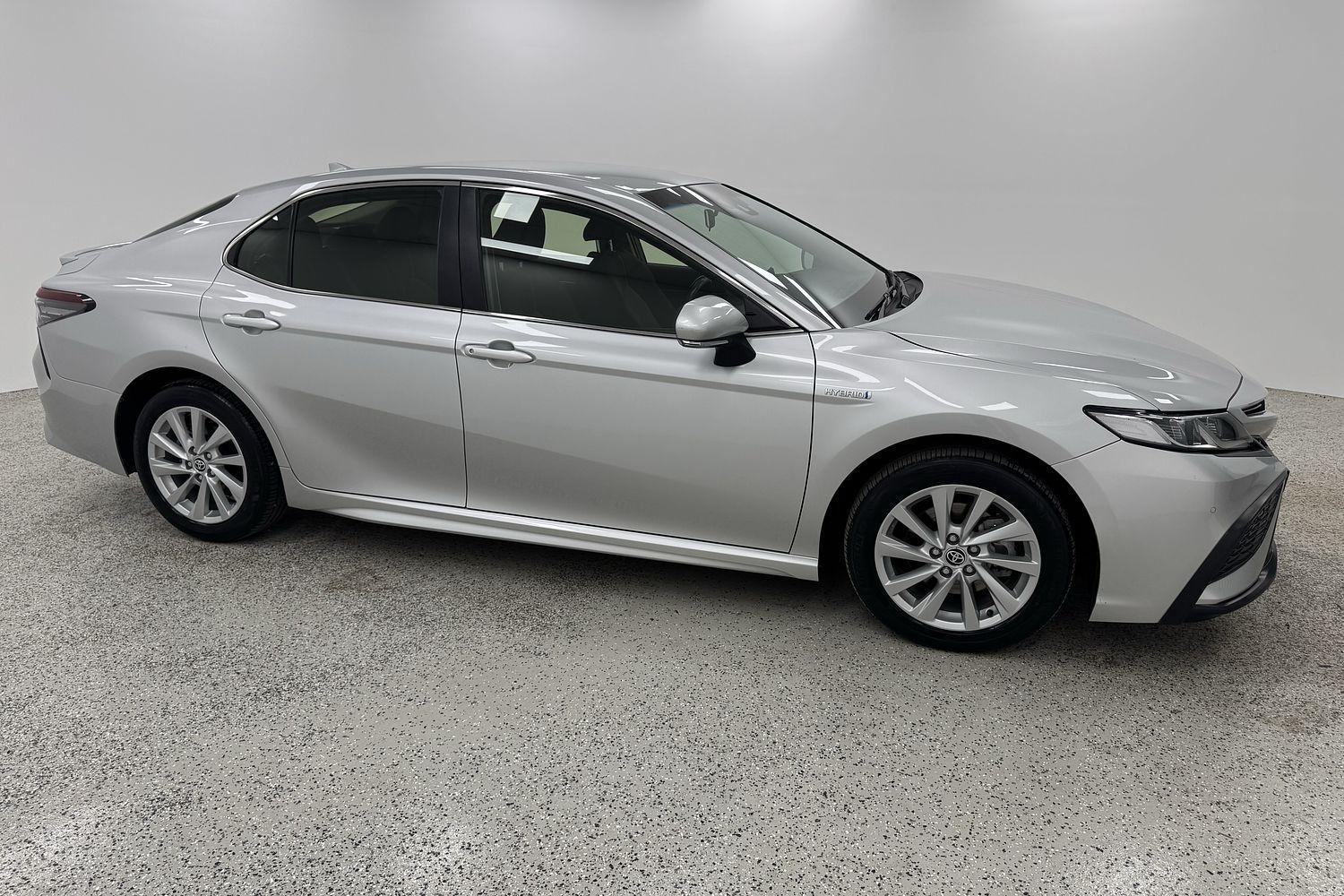 2024 Toyota Camry Ascent Sport in Silver