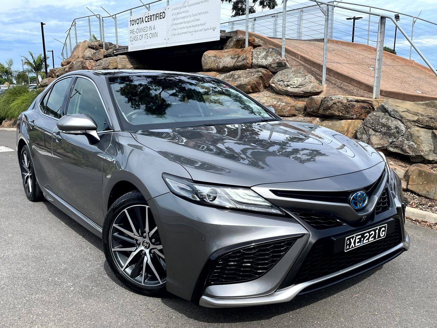 2024 Toyota Camry SL in Silver