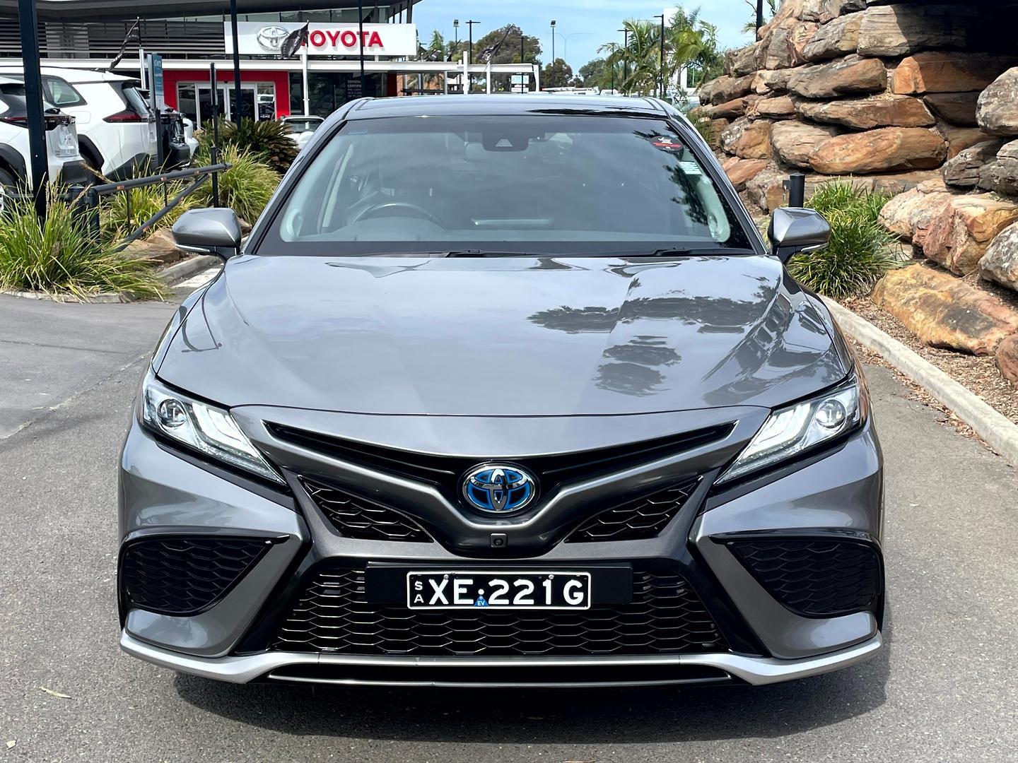2024 Toyota Camry SL in Silver