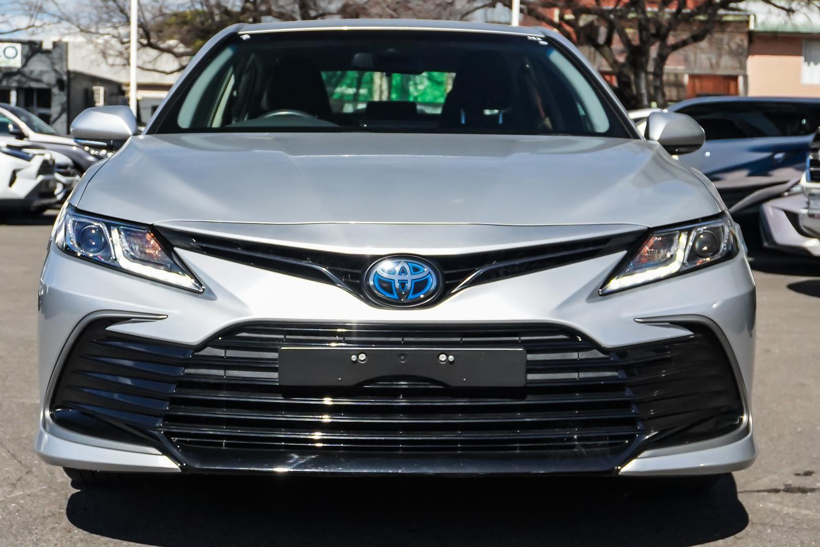 2021 Toyota Camry Ascent in Silver