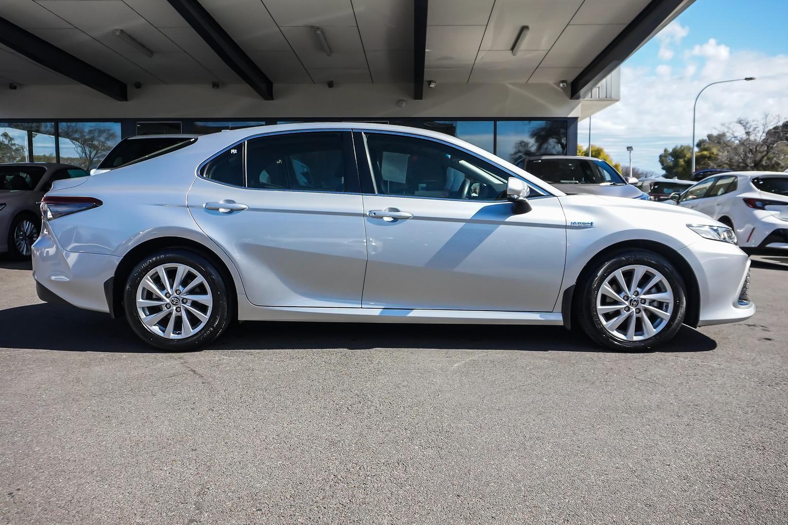 2021 Toyota Camry Ascent in Silver