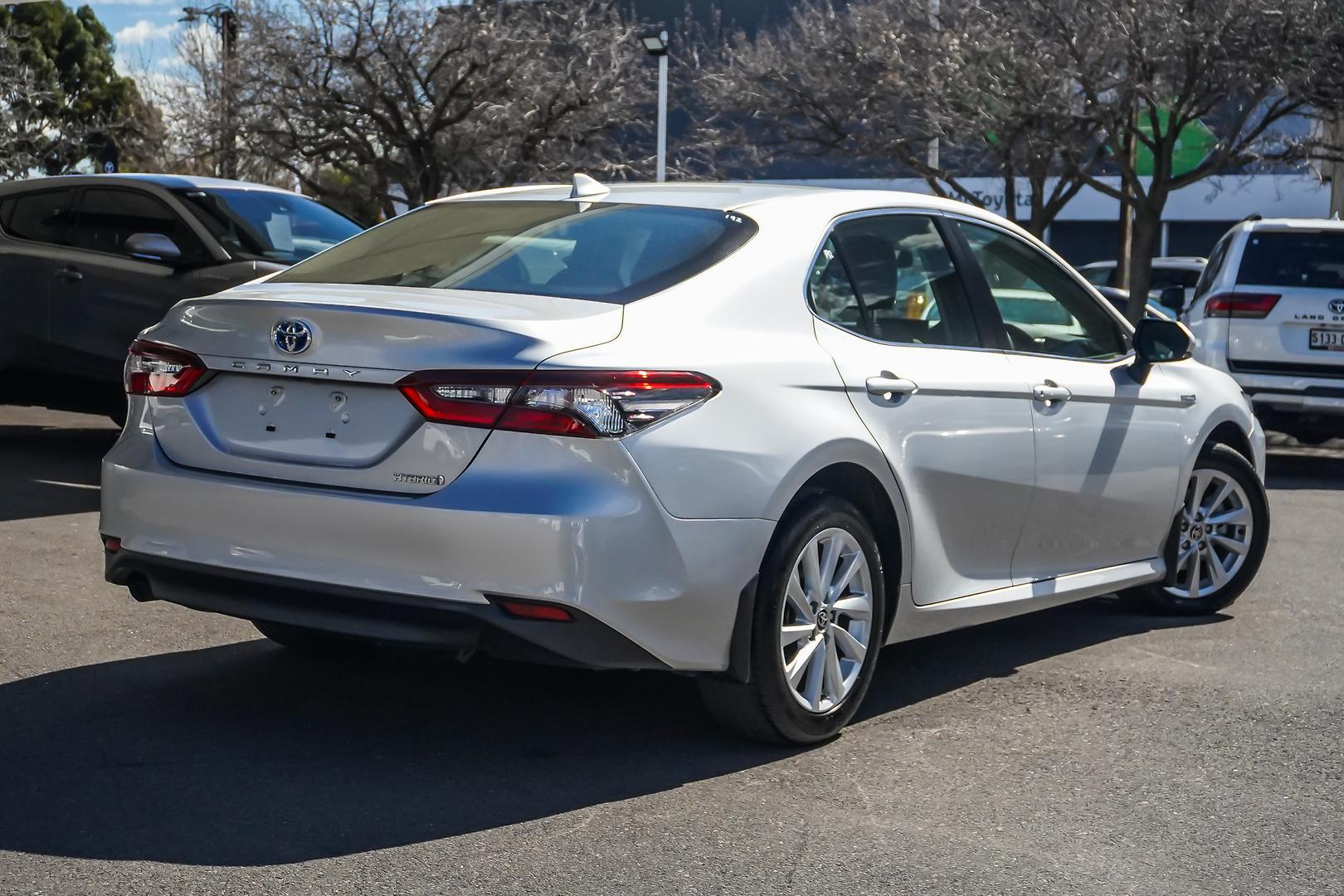 2021 Toyota Camry Ascent in Silver
