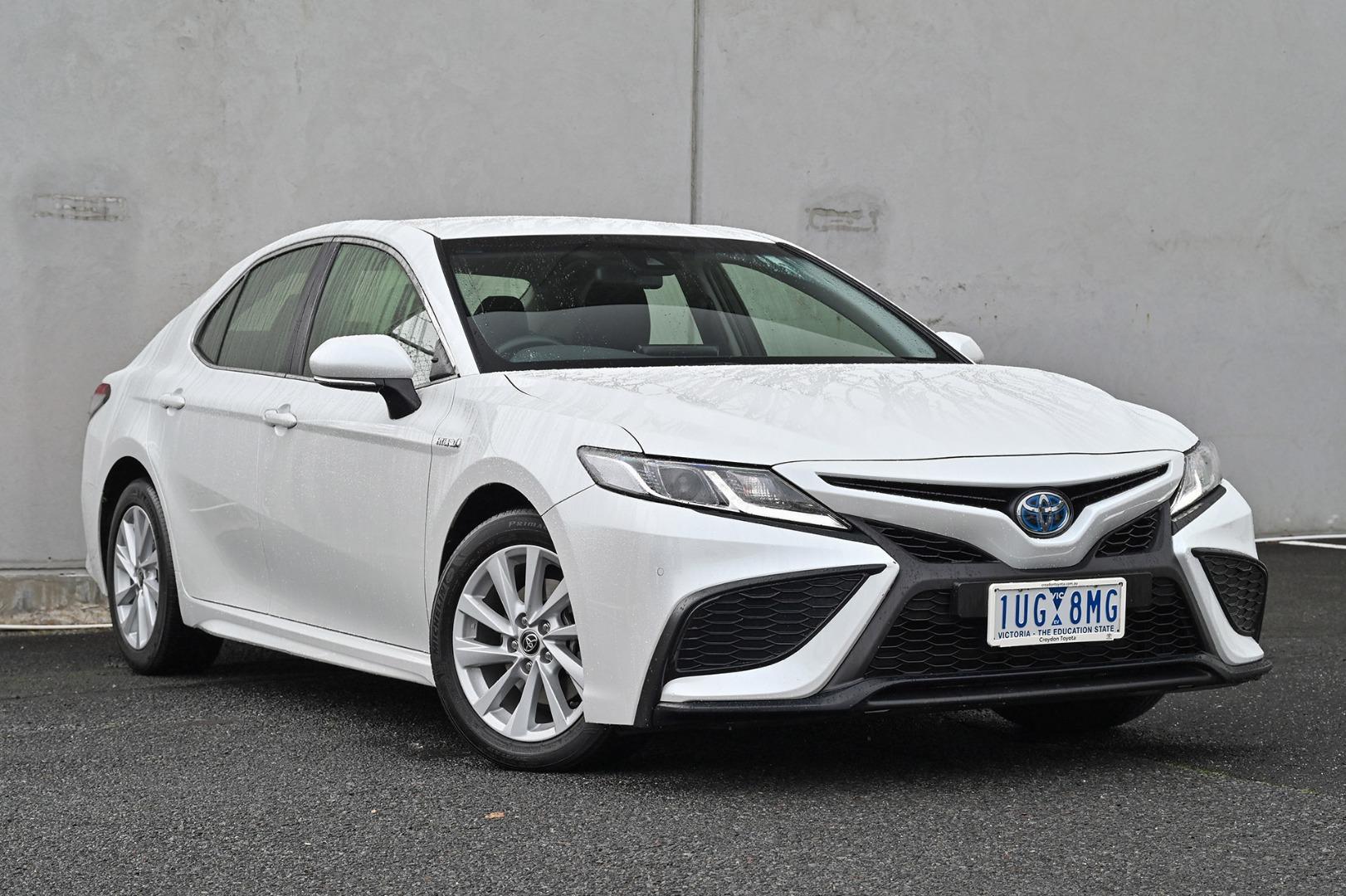 2021 Toyota Camry Ascent Sport in White