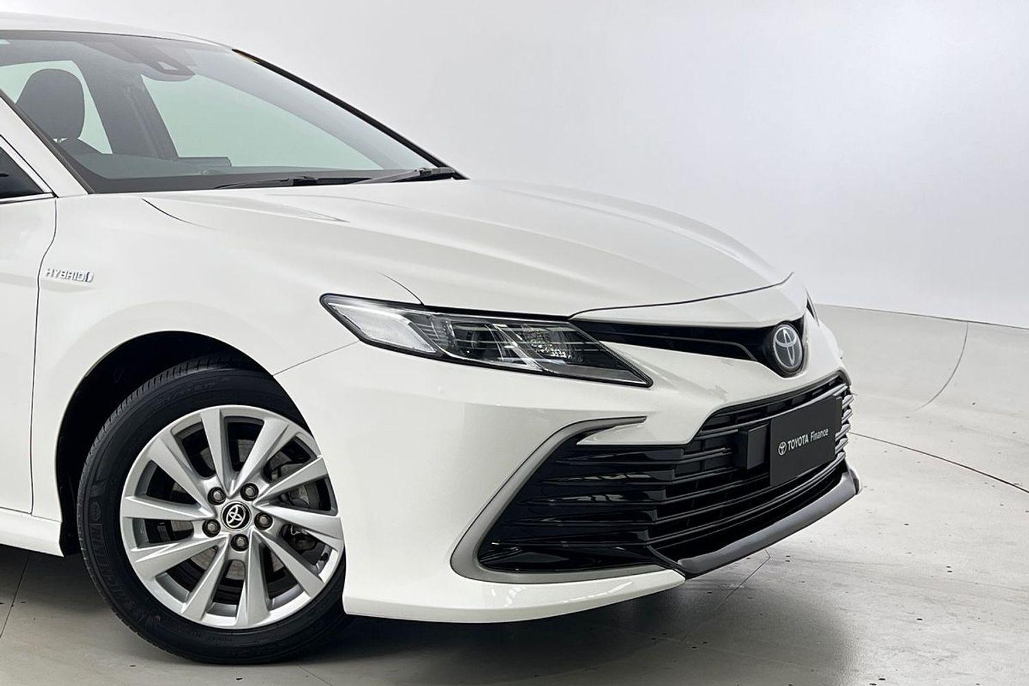 2021 Toyota Camry Ascent in White