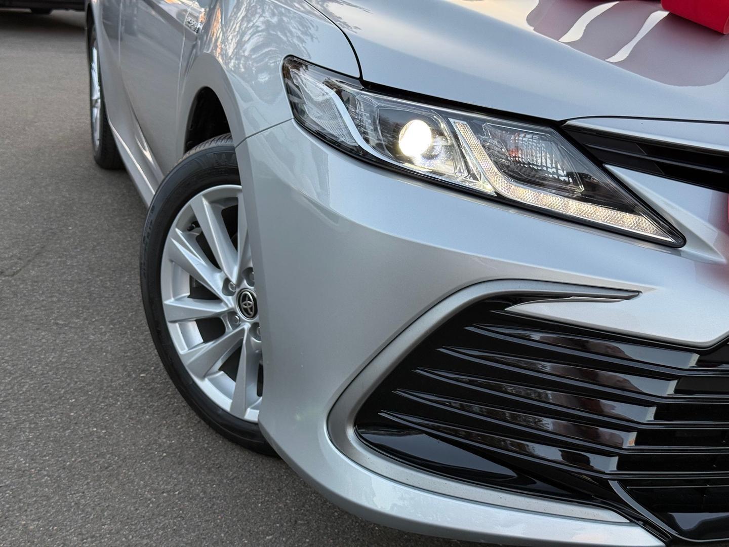 2021 Toyota Camry Ascent in Silver