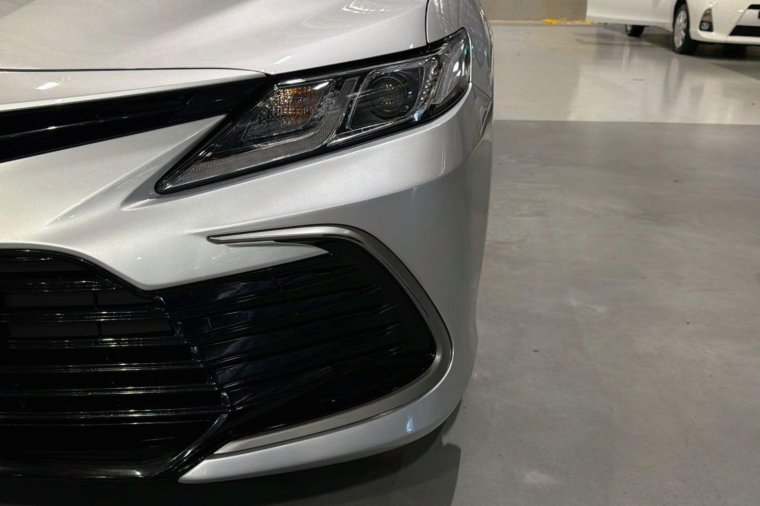 2021 Toyota Camry Ascent in Silver