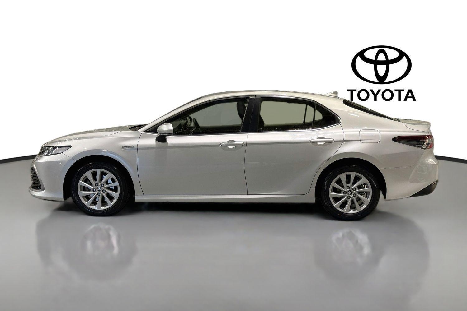 2021 Toyota Camry Ascent in Silver