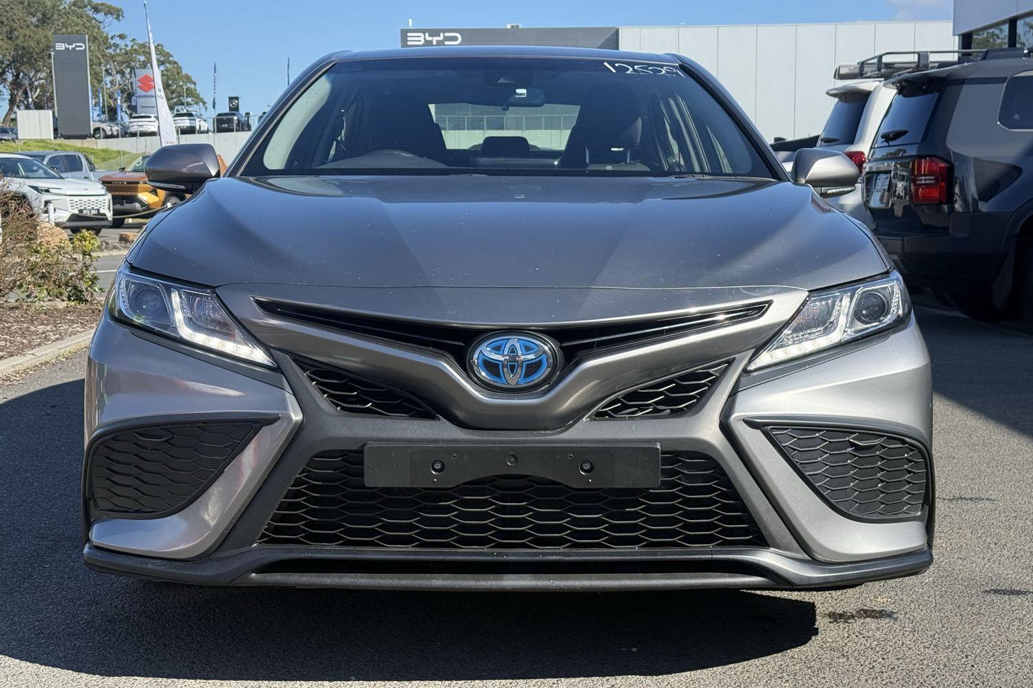 2024 Toyota Camry Ascent Sport in Silver