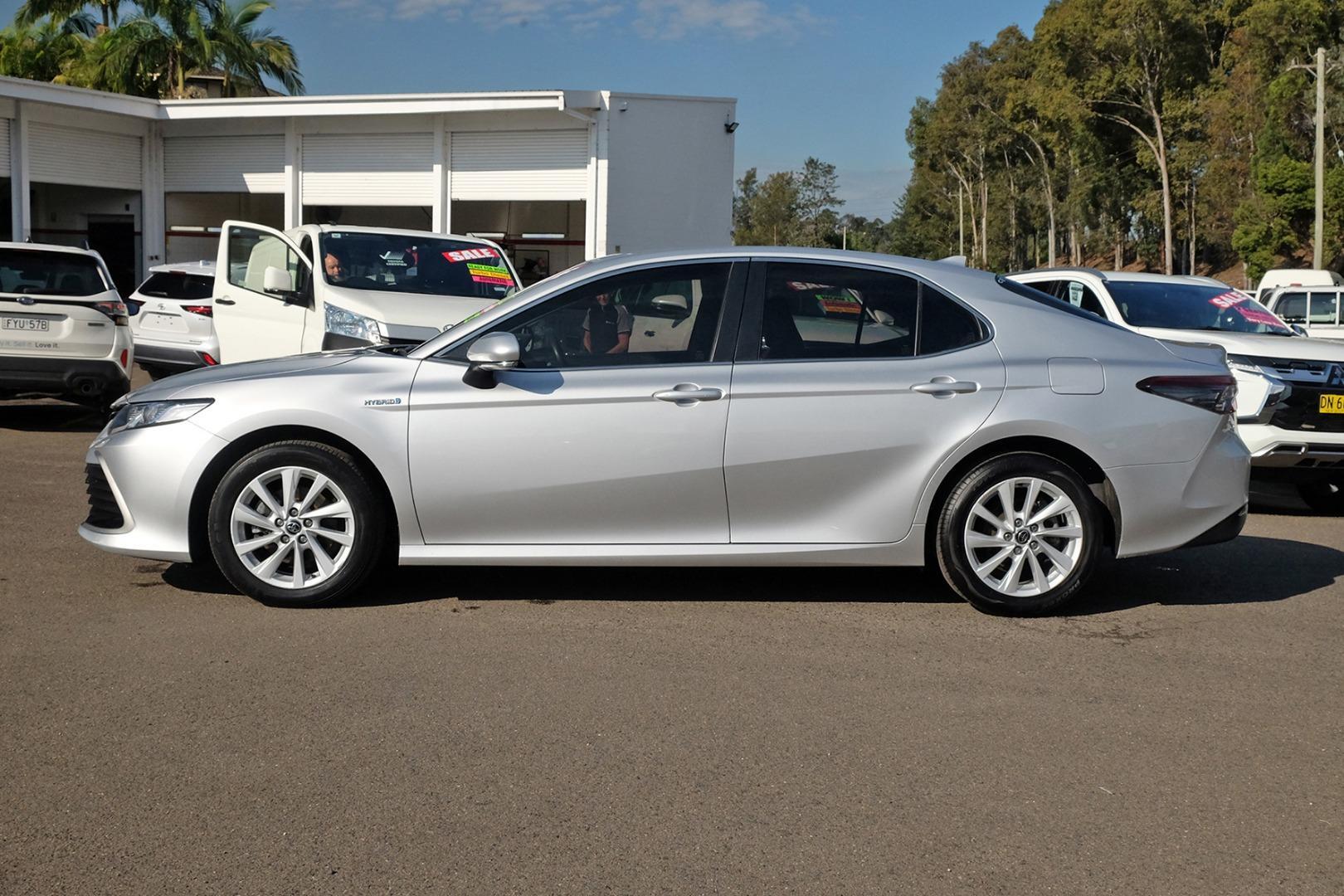 2021 Toyota Camry Ascent in Silver