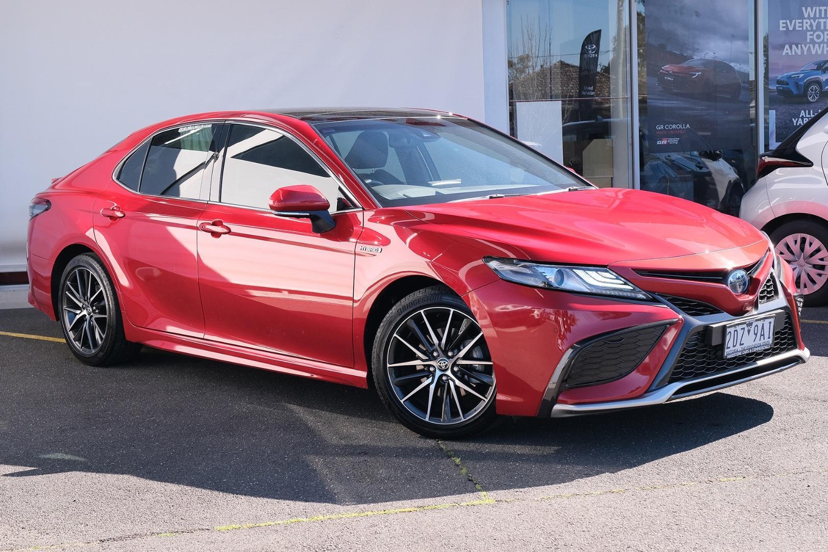 2021 Toyota Camry SL in Red