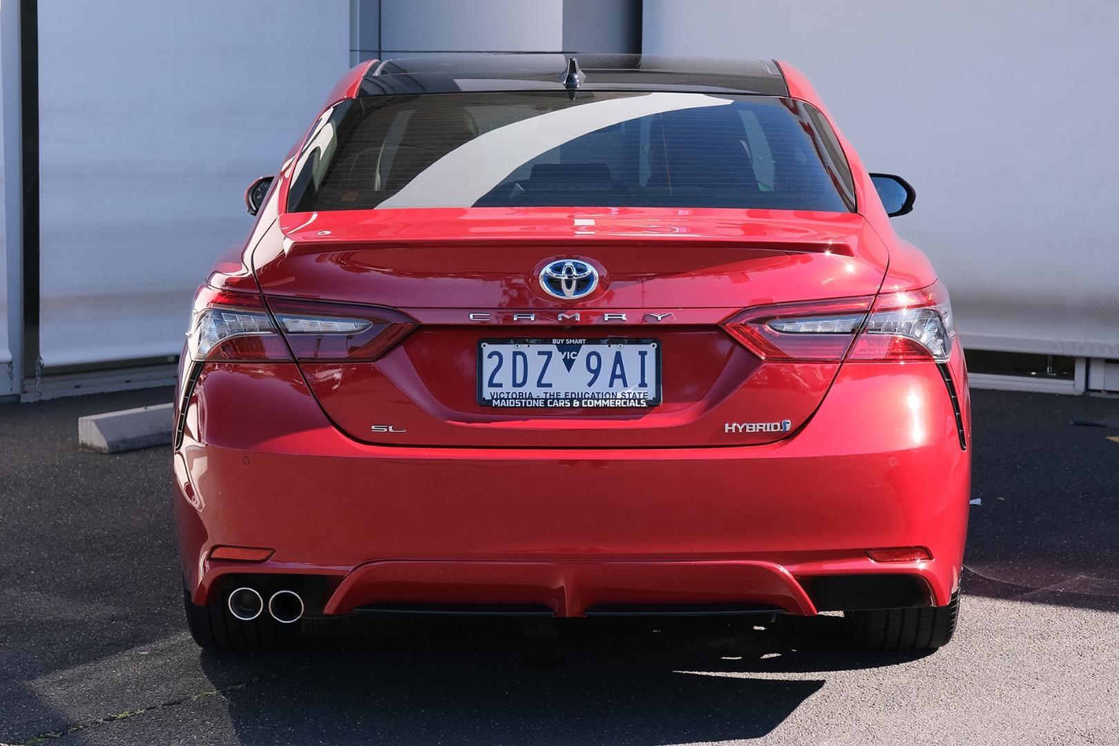 2021 Toyota Camry SL in Red