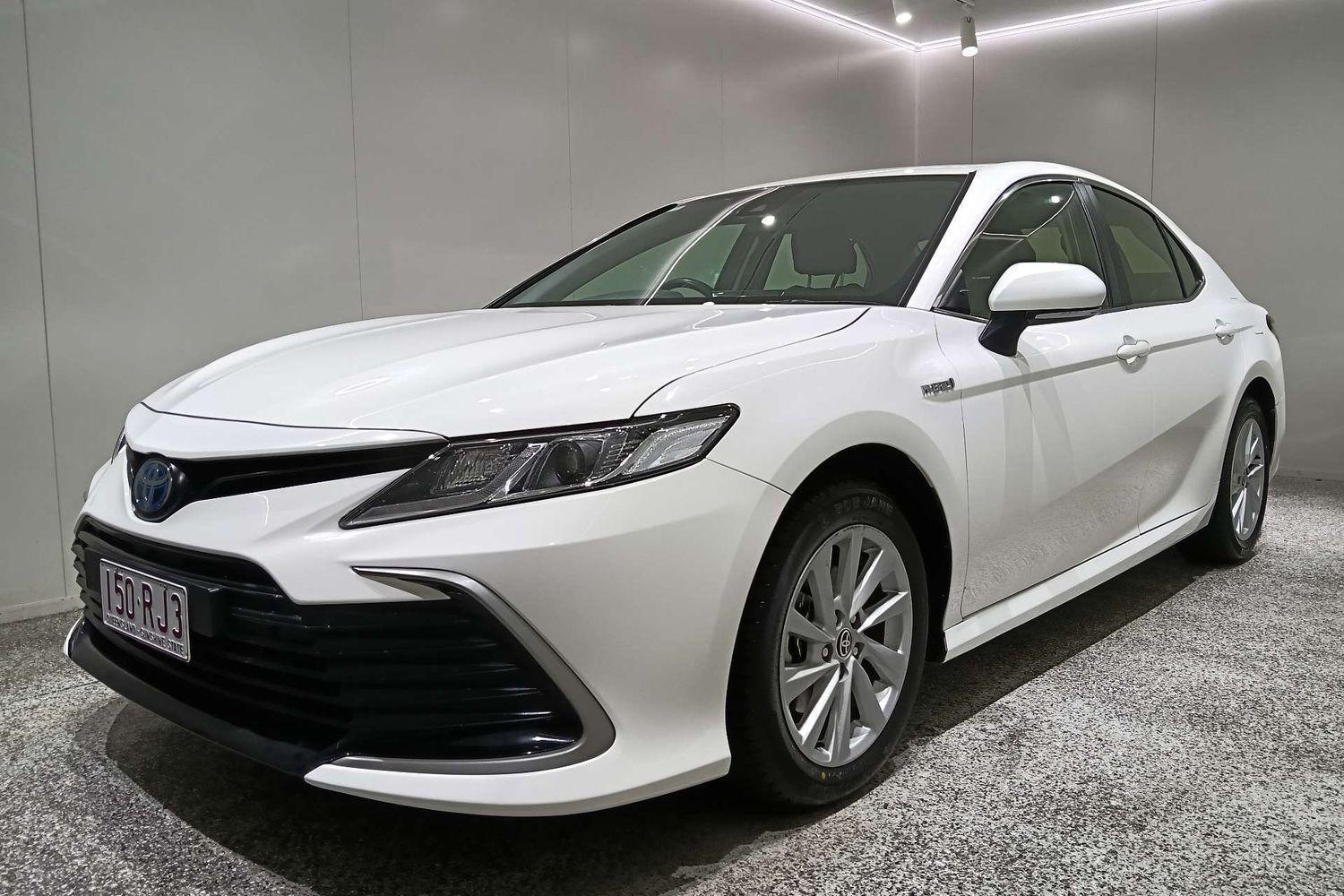 2022 Toyota Camry Ascent in White