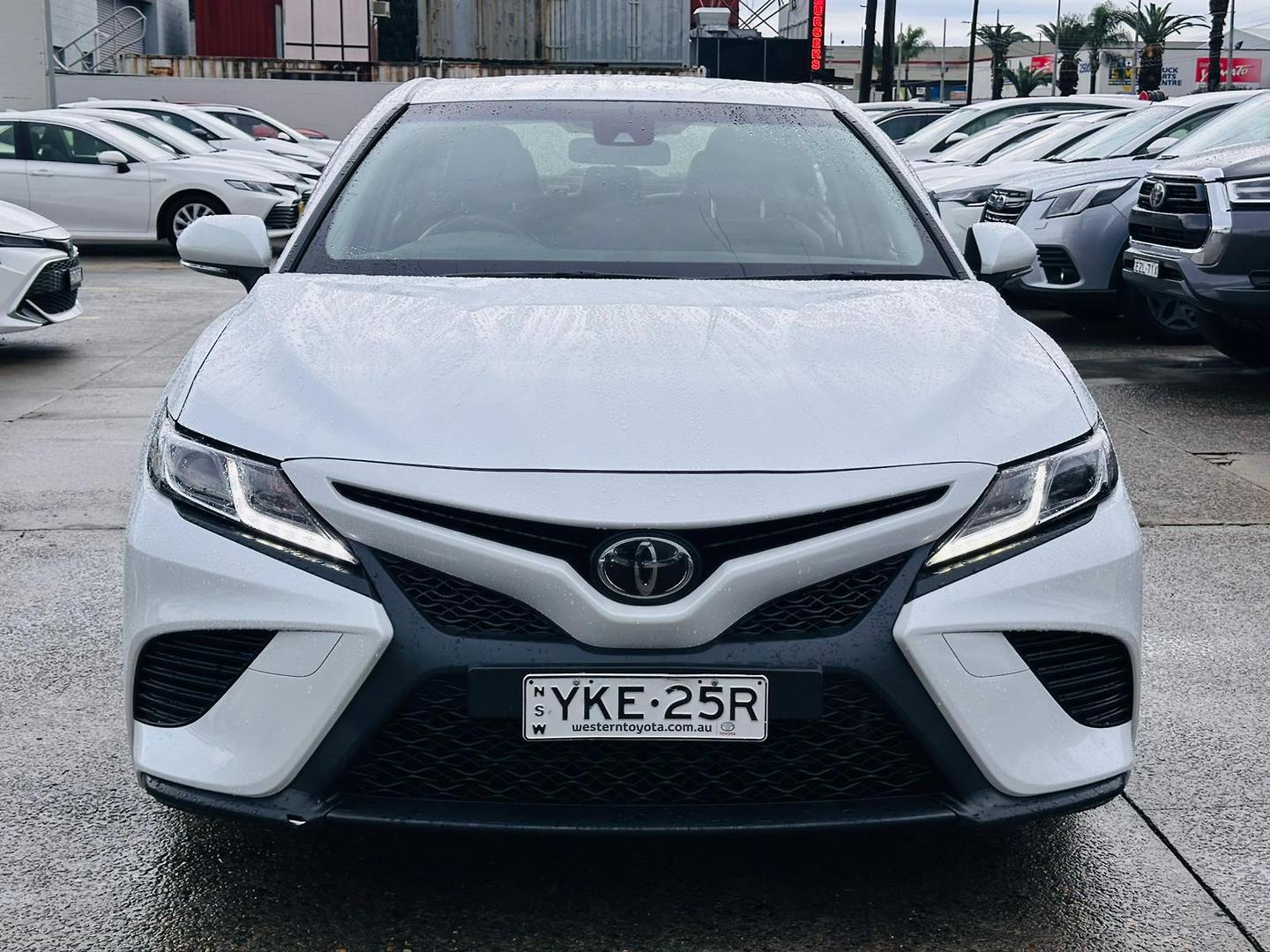 2020 Toyota Camry Ascent Sport in White