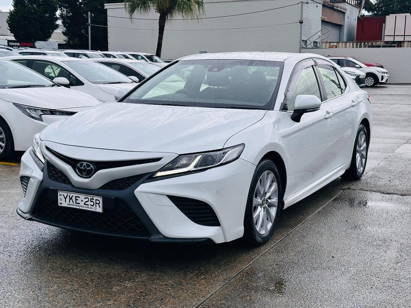 2020 Toyota Camry Ascent Sport in White