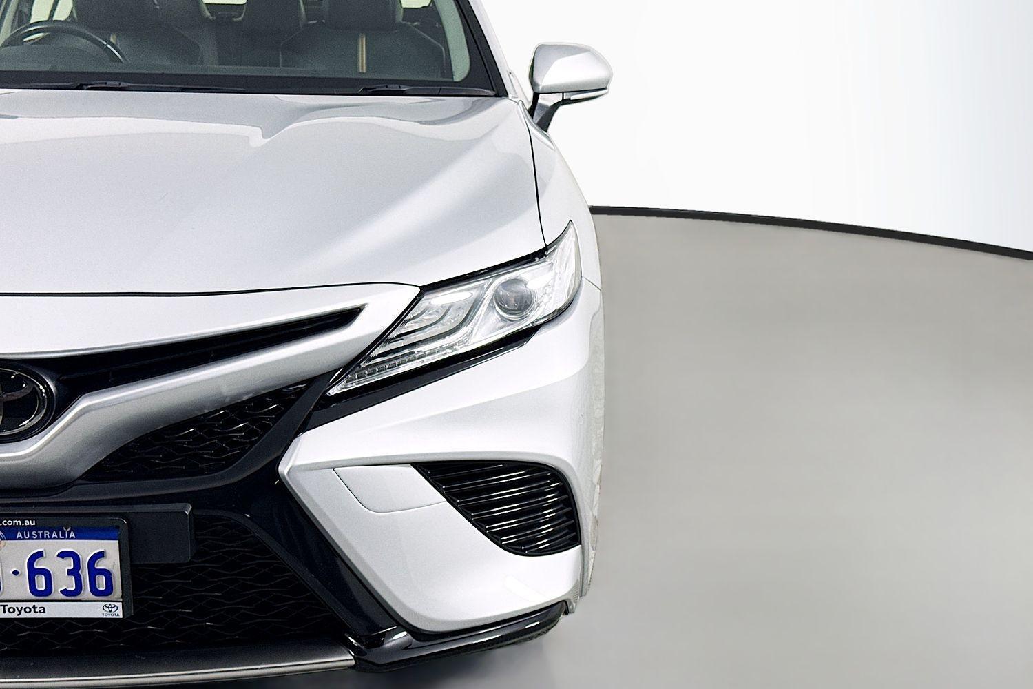 2020 Toyota Camry SL in Silver