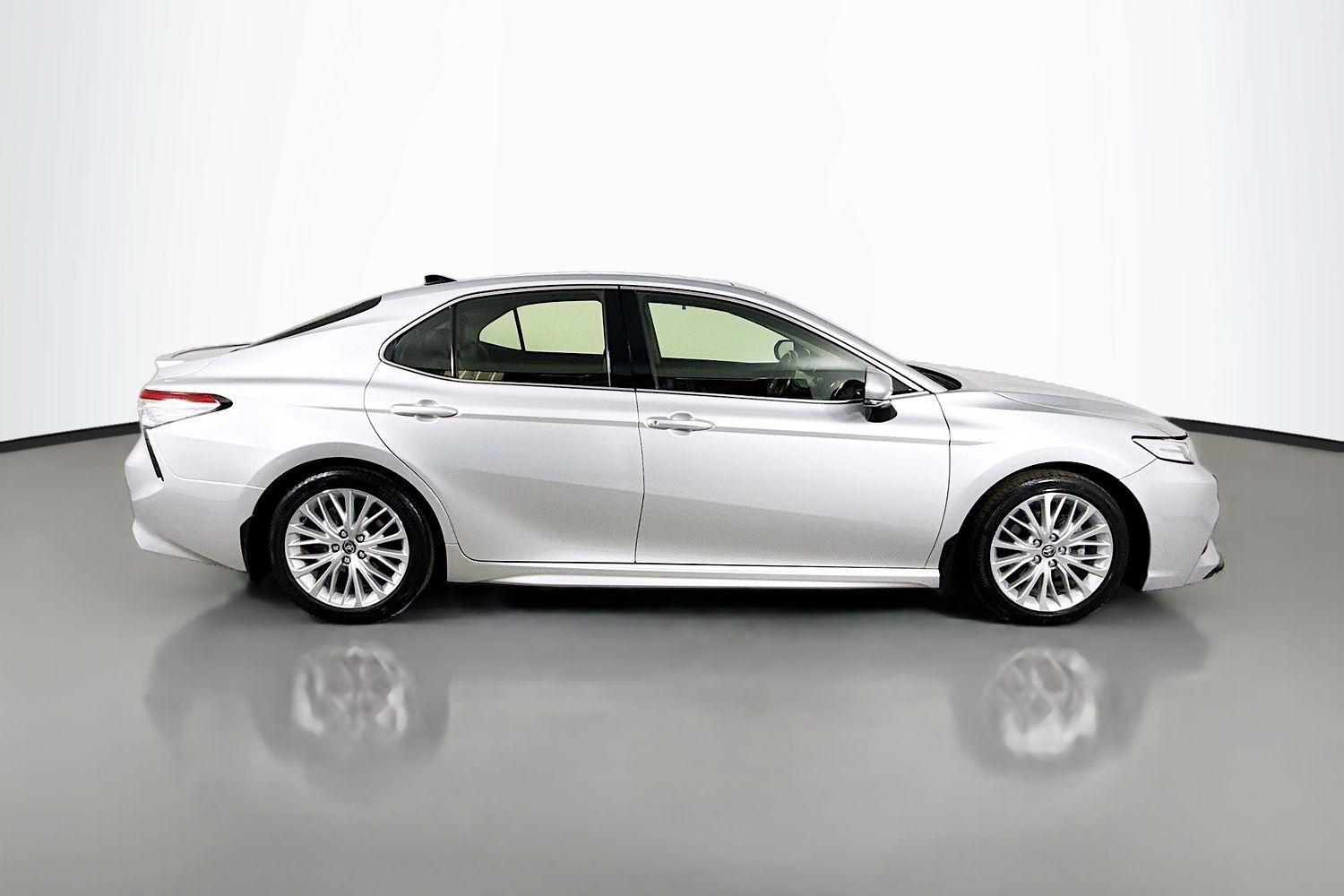 2020 Toyota Camry SL in Silver