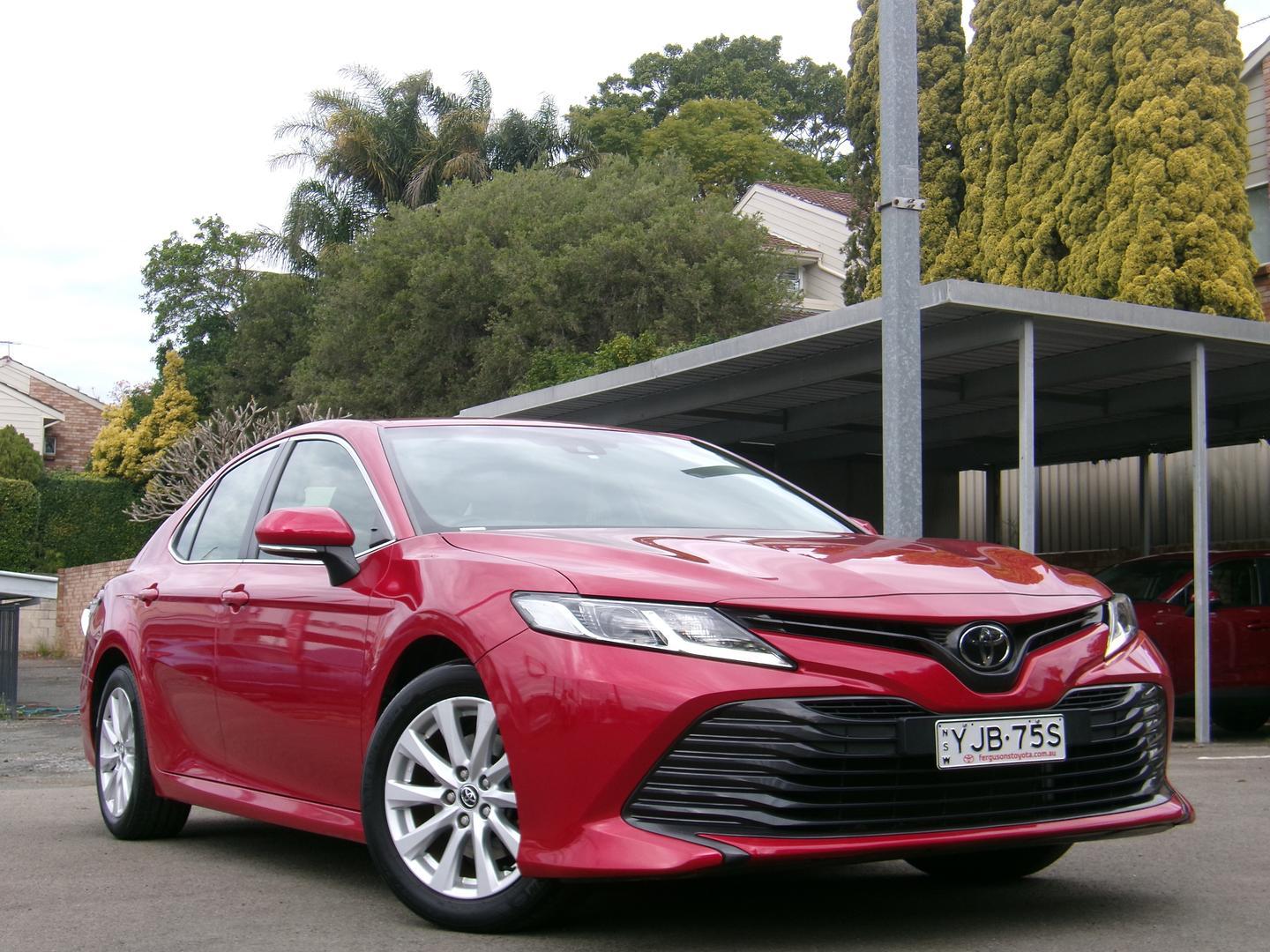 2019 Toyota Camry Ascent in Red
