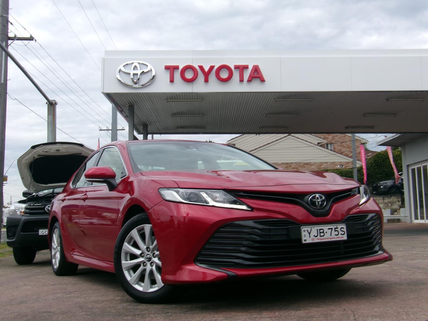 2019 Toyota Camry Ascent in Red