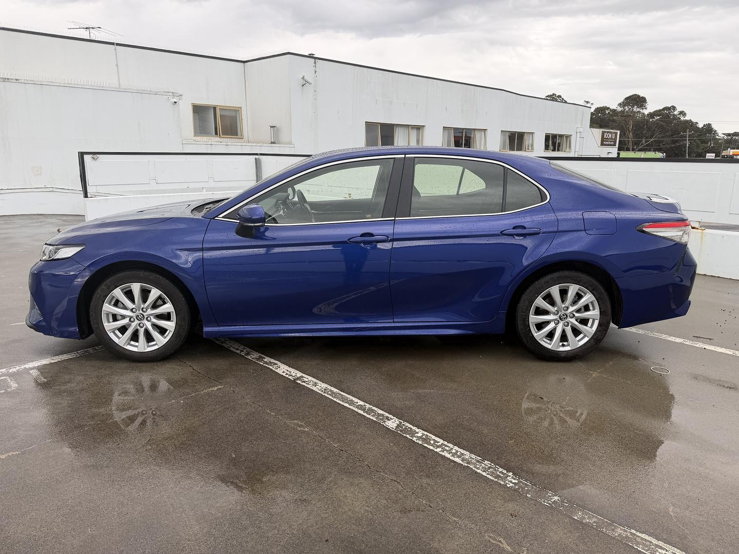 2018 Toyota Camry Ascent Sport in Blue