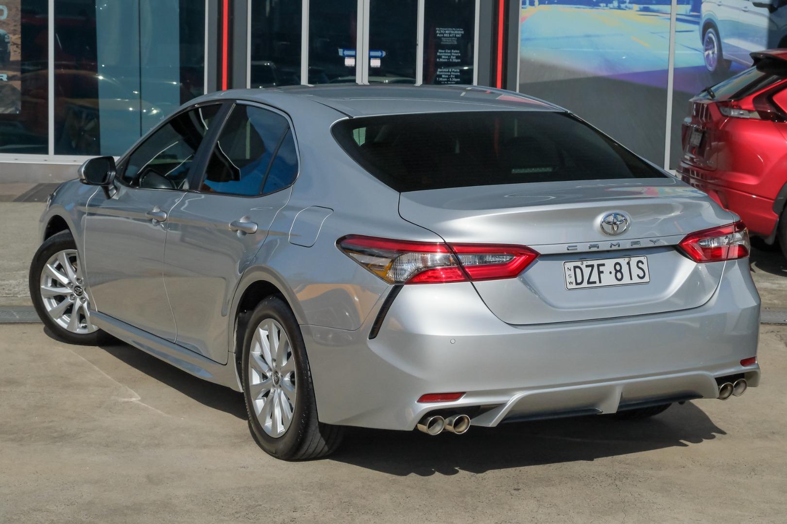 2018 Toyota Camry Ascent Sport in Silver