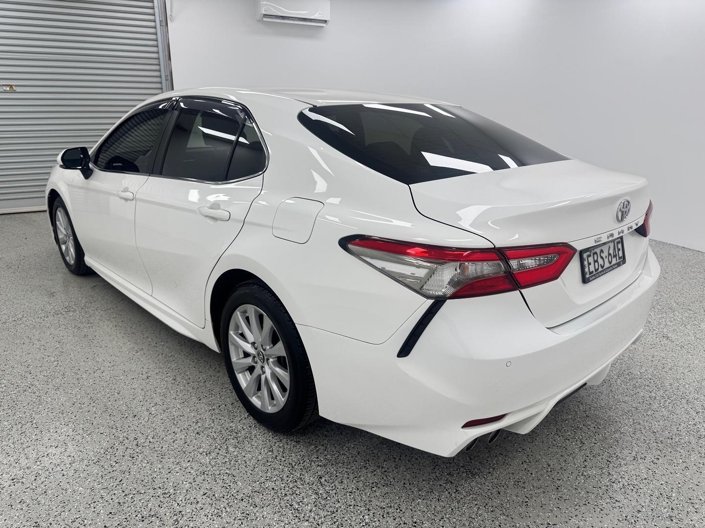 2019 Toyota Camry Ascent Sport in White