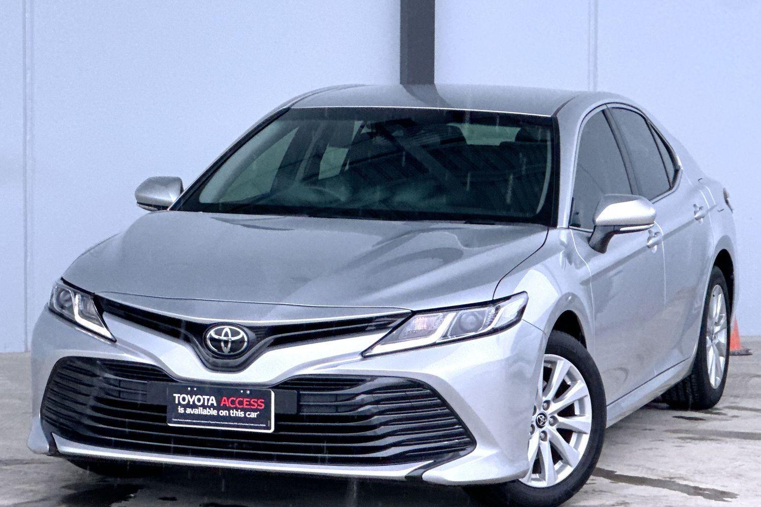 2019 Toyota Camry Ascent in Silver