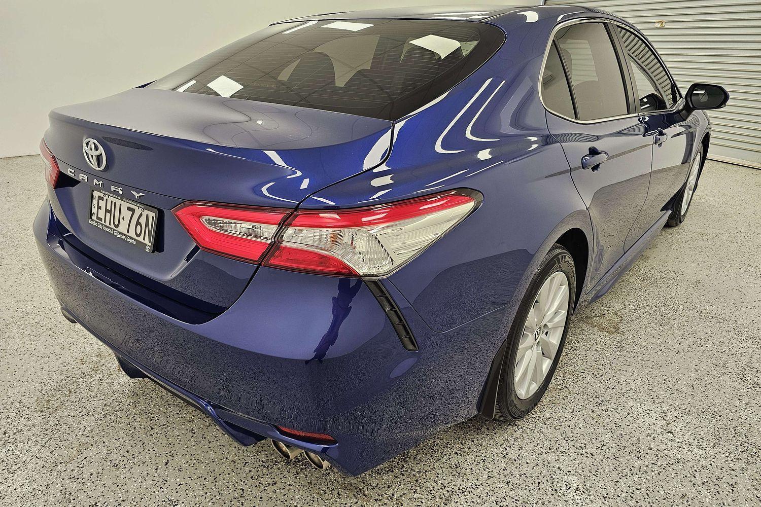 2020 Toyota Camry Ascent Sport in Blue
